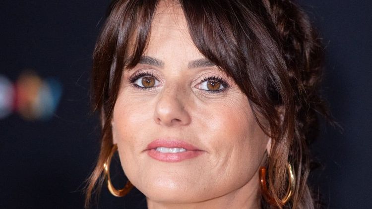 Faustine Bollaert face à un terrible drame : "Le visage est resté collé au radiateur", le récit glaçant