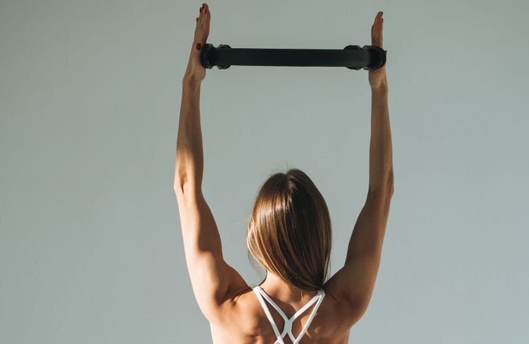 Ces 3 exercices à faire chaque jour pourraient améliorer votre posture… et l'apparence de votre visage