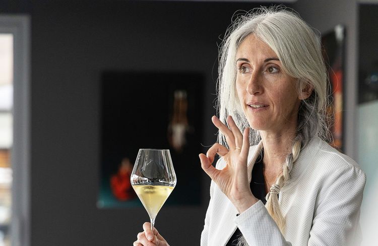 Elles font le vin : Carine Bailleul, cheffe de caves des champagnes Castelnau