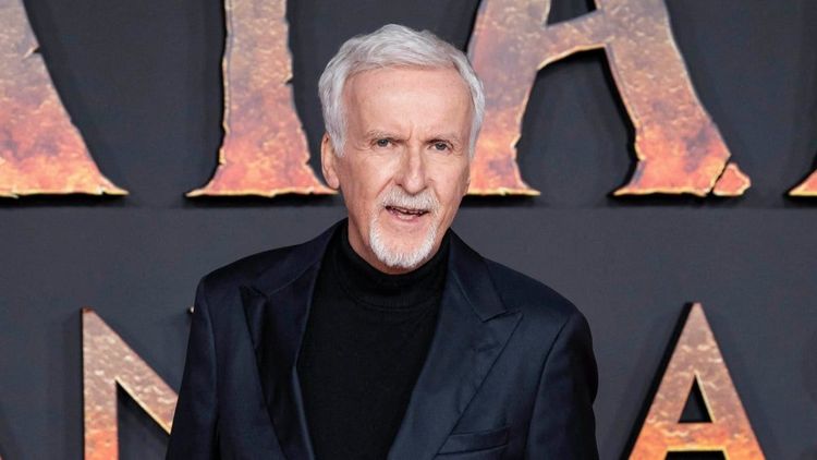 James Cameron balance tout face à Delahousse « C'est ce qui est écrit sur la page 147 », un secret du tournage dévoilé en direct