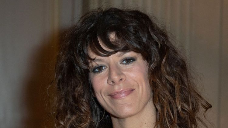 Acolyte de Nagui, Magali Ripoll (47 ans) se dévoile en bikini, sa silhouette sculpturale laisse sans voix : "Une bombe atomique !"