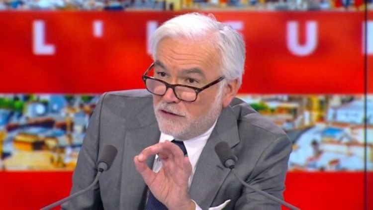 "Il y a le feu" : Pascal Praud en roue libre sur CNews, "un homme appelé Jean crie 'Allah Akbar'"