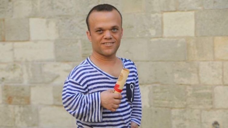 Anthony Laborde (Passe-Muraille dans Fort Boyard) se dévoile avec sa femme Gaëlle et leurs deux enfants !