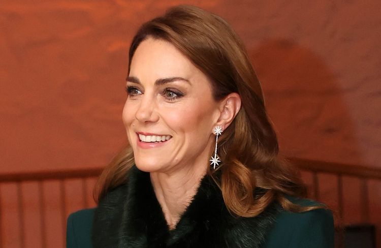 Kate Middleton adopte l’accessoire capillaire le plus chic des fêtes de fin d’année