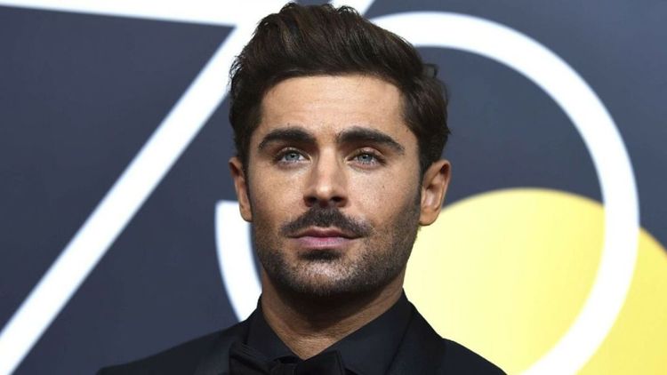 Zac Efron retrouvé inconscient dans sa piscine, l'acteur emmené à l'hôpital