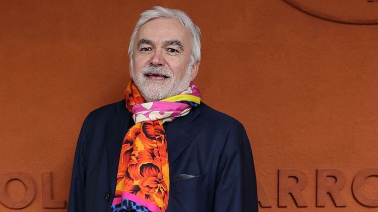 Pascal Praud recadré en direct sur CNews par sa propre mère, elle enrage : "Je n'aime pas ton…"