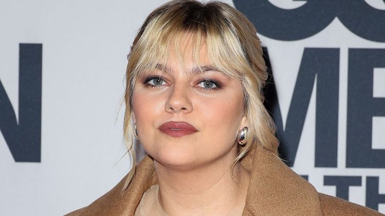 Louane revient sur ce trouble qui l'a isolé enfant : "Incapable de me tenir"
