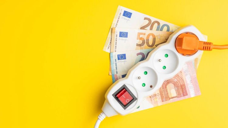 Electricité : plus de 200 euros d'économies à la clef sur le tarif réglementé d'EDF en août 2025