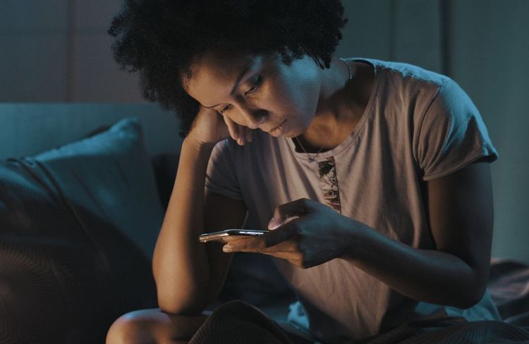 Santé mentale : peut-on faire confiance à l’IA pour aller mieux ?