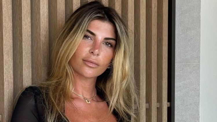 "Rencontrer un rabbin pour…" : Mélanight bientôt mariée ? Son voyage à Tel-Aviv n’a rien d’un hasard !