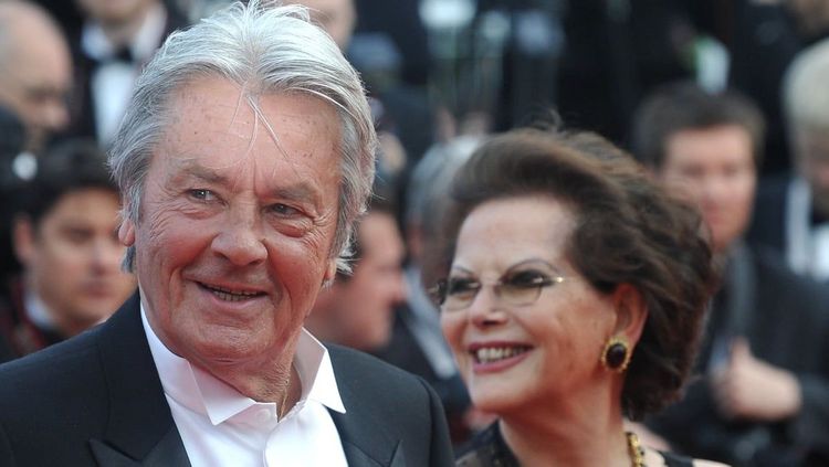 "Mets la langue..." : Ce souvenir brûlant entre Alain Delon et Claudia Cardinale évoqué sans pudeur