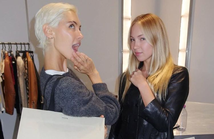 Bella Hadid, Lily-Rose Depp, Lila Moss…Cette boutique vintage parisienne est devenue le passage obligé des célébrités