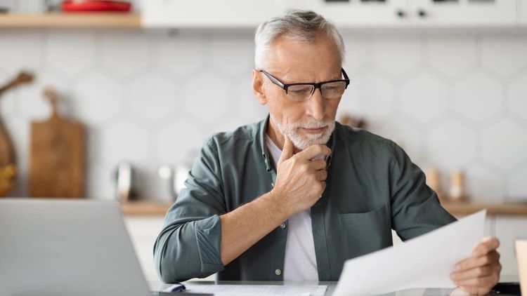 Combien gagnent les Français qui cumulent emploi et retraite ?