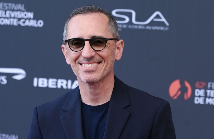 Gad Elmaleh dévoile le surnom que lui donne sa petite-fille Ely, âgée de 2 ans