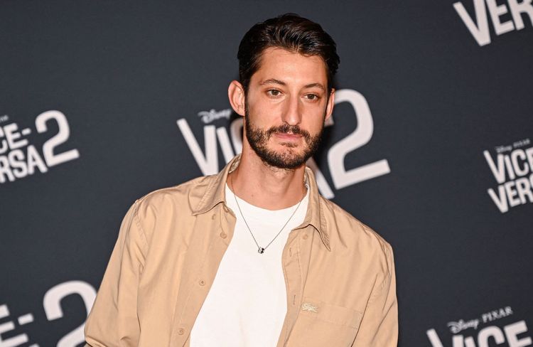 Pierre Niney se confie sur sa vie à la campagne avec sa famille : « Je ne pourrais plus jamais vivre en ville »