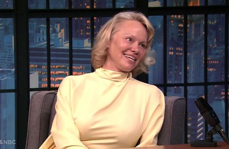 Pamela Anderson plagiée par Meghan Markle pour son émission de cuisine ? Elle répond