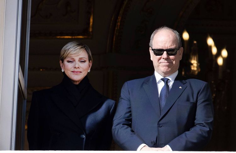Charlène et Albert de Monaco font sensation lors d’un gala de charité à Courchevel