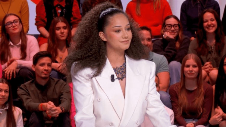 "Ça me met mal à l’aise…" : Léna Situations s’exprime sur le harcèlement qu’elle subit