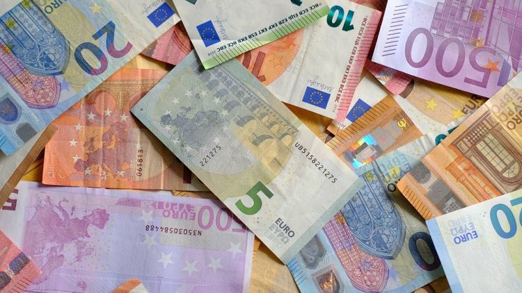 Impôts : pourquoi la DGFiP Finances publiques vous fait un (gros) virement bancaire en janvier