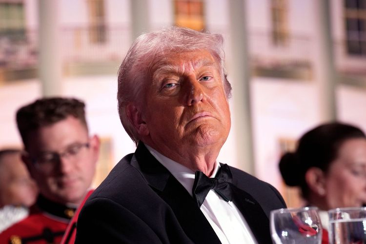 Donald Trump amoureux de Lady Di alors qu'il était marié ? Ses gestes "donnaient la chair de poule..."