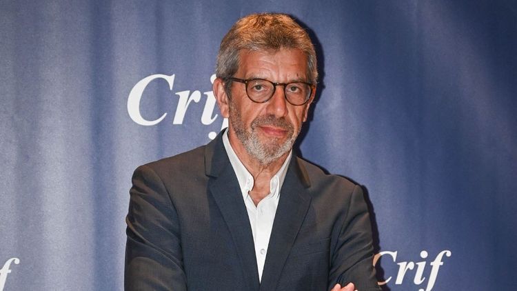 Michel Cymès : "J'étais en rouge à mon mariage parce que...", cette infidélité avec Karine Le Marchand que le médecin a évité de peu