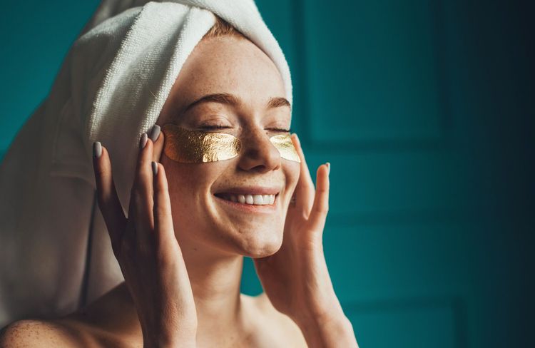 Le geste beauté viral qui booste l'effet de votre contour des yeux en moins de 30 minutes