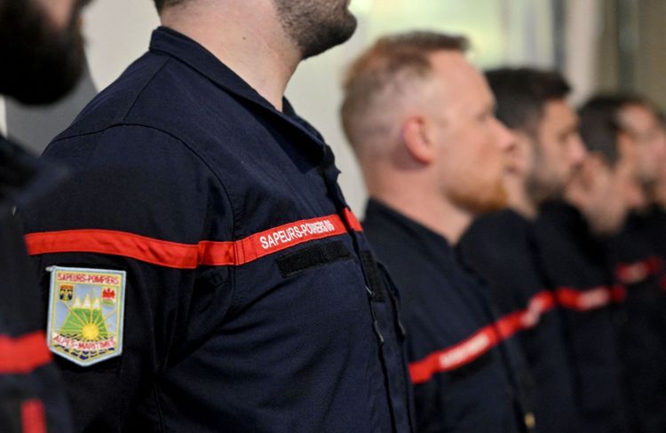 Mort d'un bébé dans l'incendie d'un appartement, trois enfants et leur mère blessés