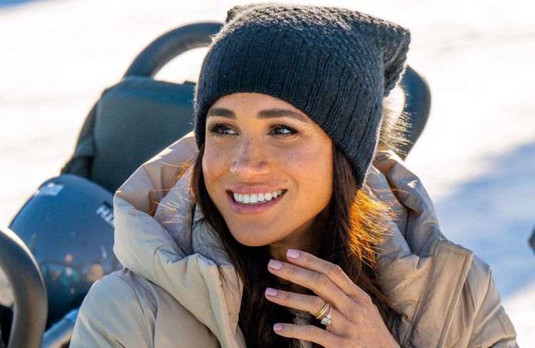 Meghan Markle révèle pourquoi elle est tout le temps pieds nus (et cela a un rapport avec le bien-être)