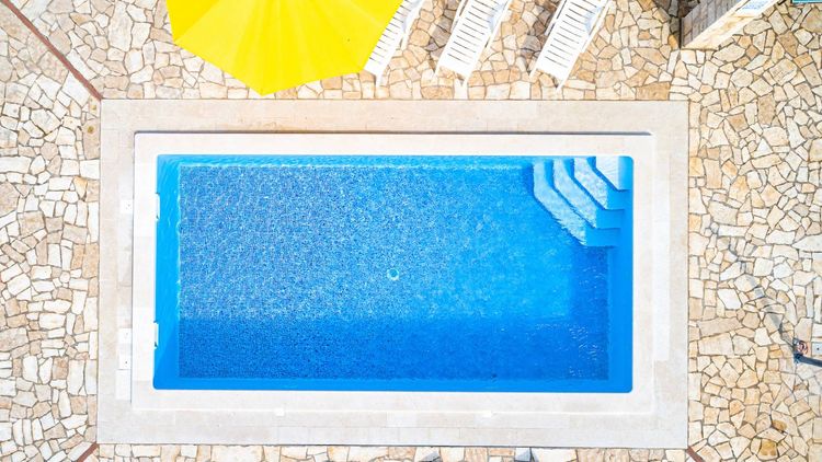 Impôts sur l'immobilier : la ruse de ces propriétaires pour échapper aux taxes sur la piscine