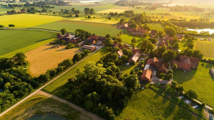 Impôts locaux : voici les 100 villes et villages où la taxe foncière baisse réellement en 2024
