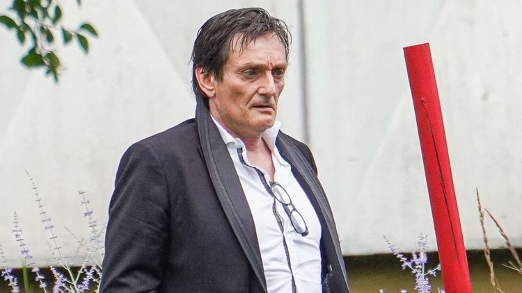 Pierre Palmade : des gardiens de prison font des révélations choc sur son état en détention, "il ne tiendra pas le coup" !