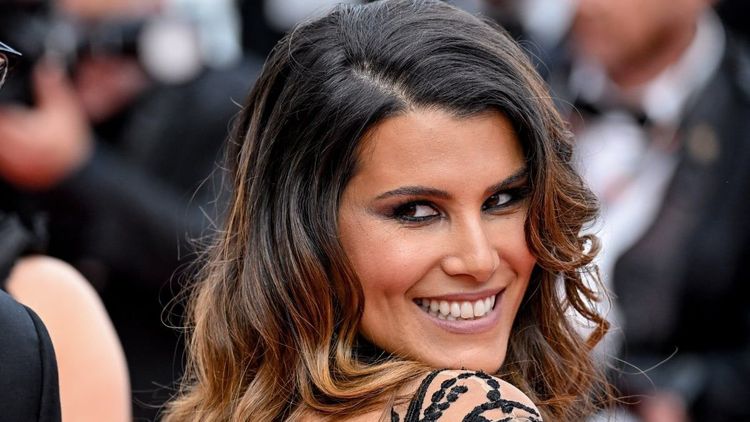 Karine Ferri (44 ans) divine en bikini : les internautes soufflés par son corps de dingue, "une pure beauté"