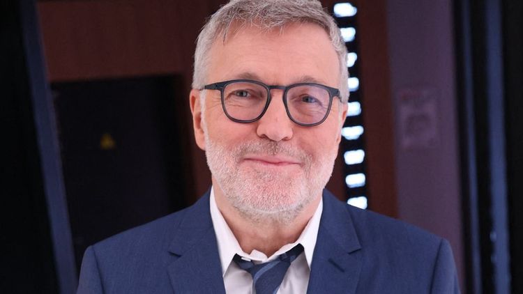 "Il ne serait pas là" : la terrible phrase prononcée par la mère de Laurent Ruquier tout au long de son enfance