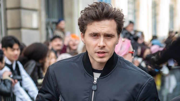 David et Victoria Beckham paniquent : leur fils Brooklyn annonce que « c'est en réalité le début » d'un livre scandale