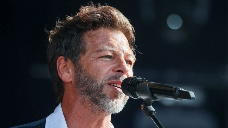 Christophe Maé (50 ans) très franc sur son couple : "Je ne pourrais pas me passer de..."