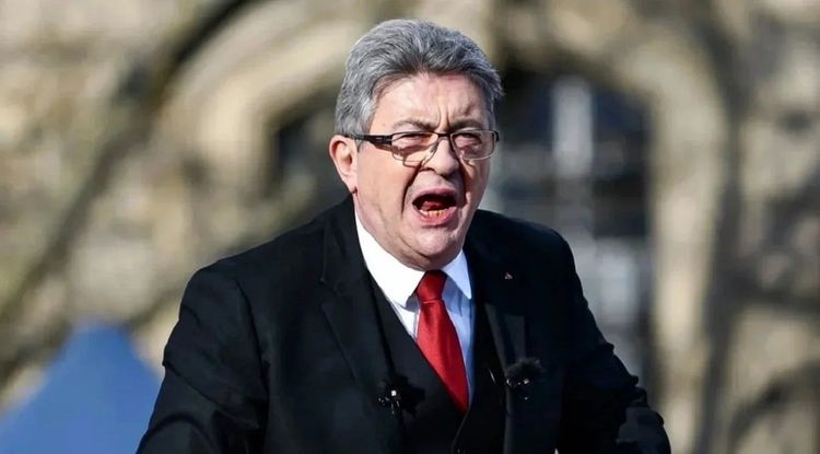 Jean-Luc Mélenchon nous ouvre les portes de sa propriété dans le Loiret, où "il aime se ressourcer" loin du tumulte politique