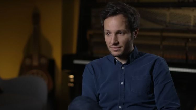 Vianney rend hommage à un jeune homme juif tué sauvagement : "Ces barbares…"