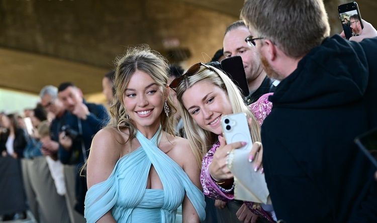 Femme fatale, blonde et... "anti-woke" ? Cette star controversée met Hollywood à genoux, mais ce n'est pas ce que vous croyez