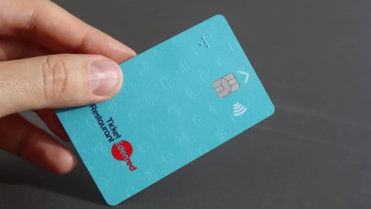 Ticket restaurant : l'astuce pour dépenser 50 euros par jour avec un double plafond de 25 euros
