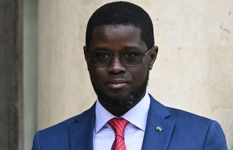 CAN 2026 : Polygame, le président sénégalais apparaît avec ses deux premières dames pour fêter la victoire de son pays