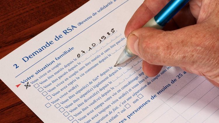 « Avec 568 euros de RSA, quel sera le nouveau montant une fois revalorisé ? »