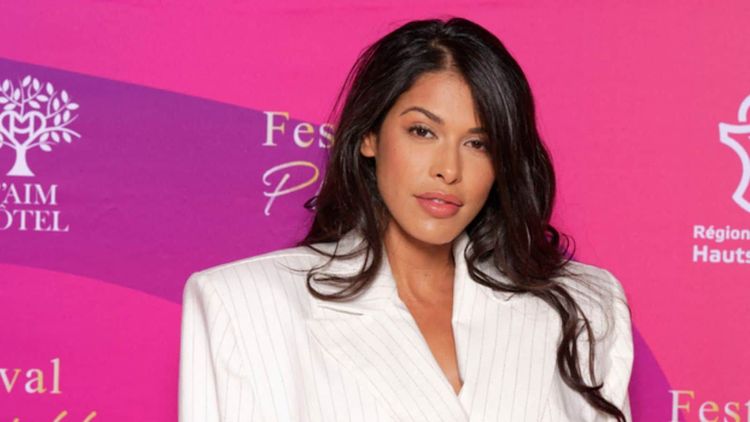 Ayem Nour très amoureuse, elle dévoile une nouvelle photo de son mystérieux compagnon