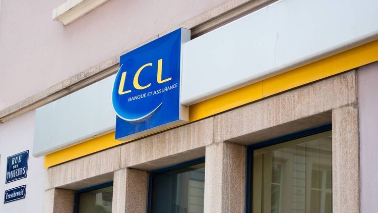 LCL : les hausses tarifaires qui vous attendent le 1er janvier 2026