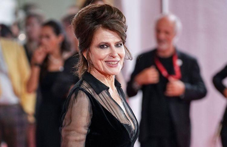 « Je n’ai jamais voulu être une victime » : Fanny Ardant torpille le mouvement #MeToo en une de « Causeur »
