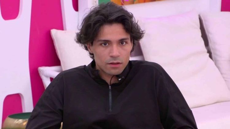 "Il m’a brisé le cœur…" : à peine marié, Mayer se fait larguer publiquement, regardez !