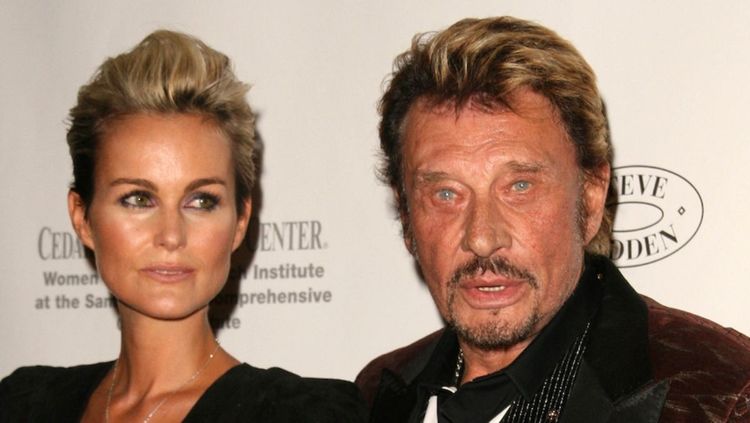 Laeticia provoquée par Johnny Hallyday : "Tu te la donnes avec ton meilleur ami ?" Avant la mort du rockeur, un proche a dérapé