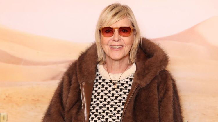 Chantal Ladesou ouvre les portes de sa maison bourguignonne : un cocon inattendu où elle retrouve ses proches le plus souvent possible