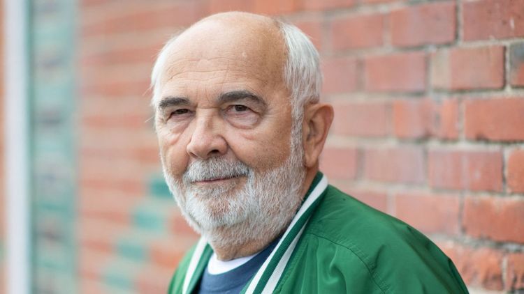 Gérard Jugnot ému aux larmes : "Je suis adoubé par les jeunes"