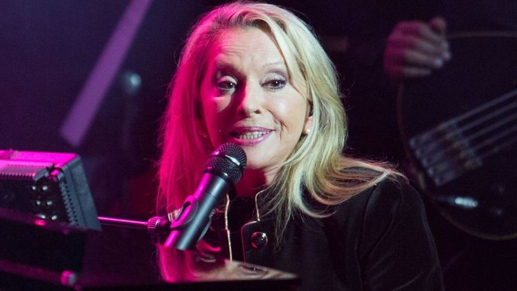 "Je me posais des questions" : Véronique Sanson, cash sur ses doutes avant son mariage avec Stephen Stills