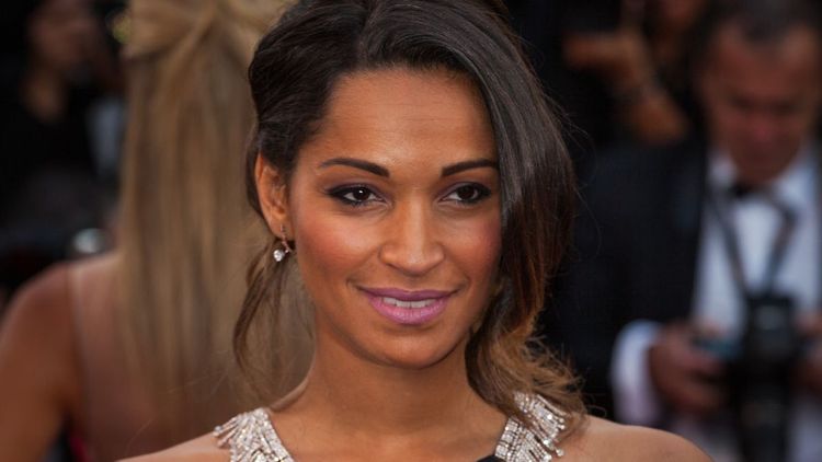 Cindy Fabre revient avec émotion sur son année de Miss France : "Ça a été un combat…"